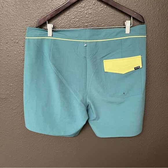 Roark Passage Boardshorts 17 Panel Moorea Hydro Blue 38 - Picture 6 of 13